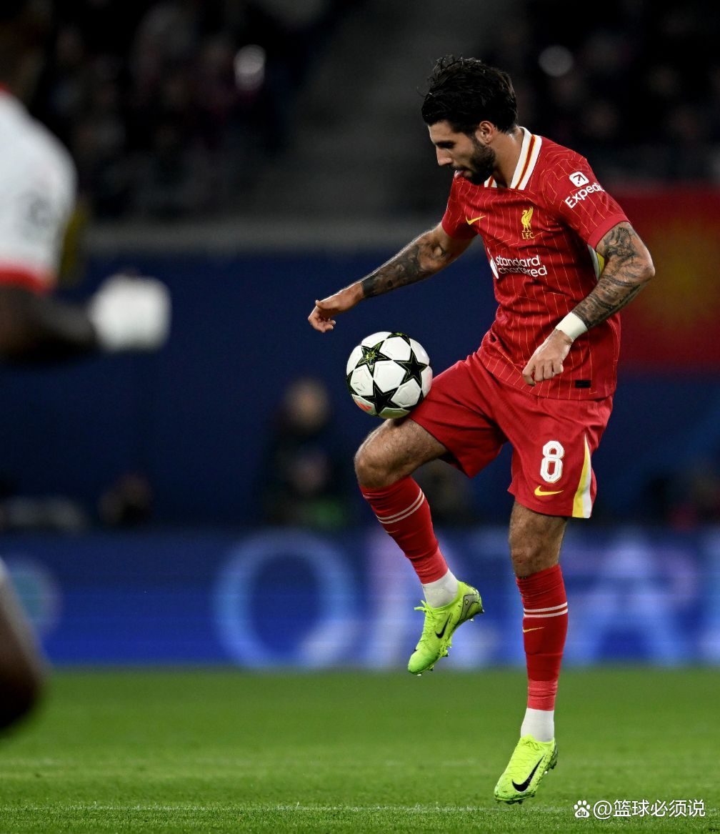 半岛体育APP-利物浦签下伯恩茅斯边卫科尔克兹