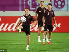 半岛体育娱乐-字母哥冲进步行者更衣室要求