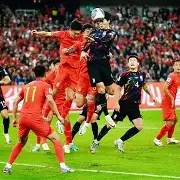 亚洲足球赛事在全球范围内引发热烈关注的是