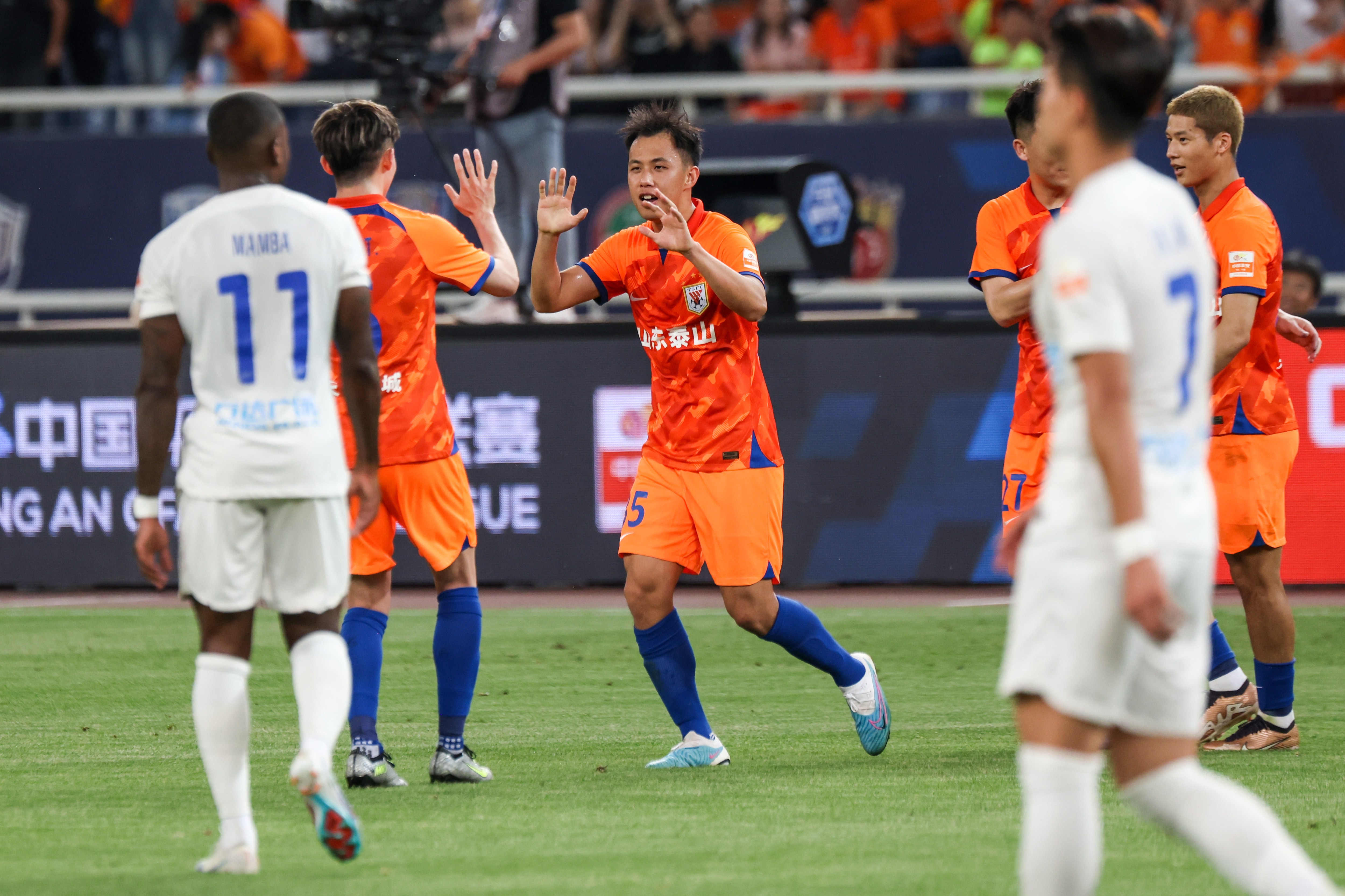 鲁能与广州恒大比赛结果