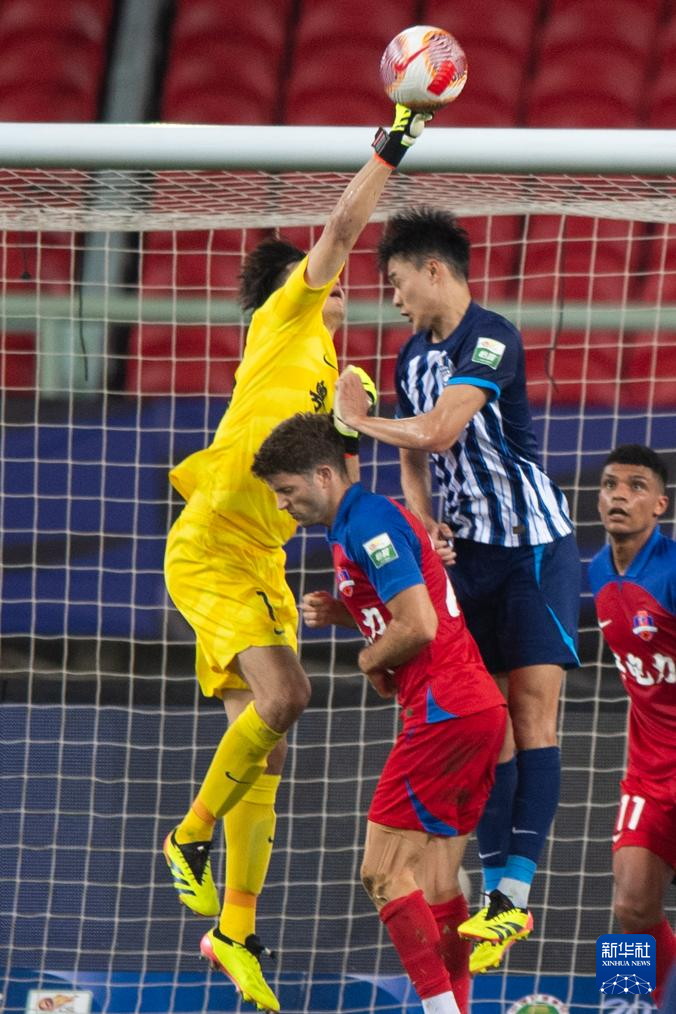 门将神扑助球队击败对手,英雄登场了吗