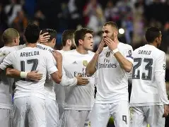 半岛体育-利物浦对阵巴黎,冠军梦想谁能实现呢