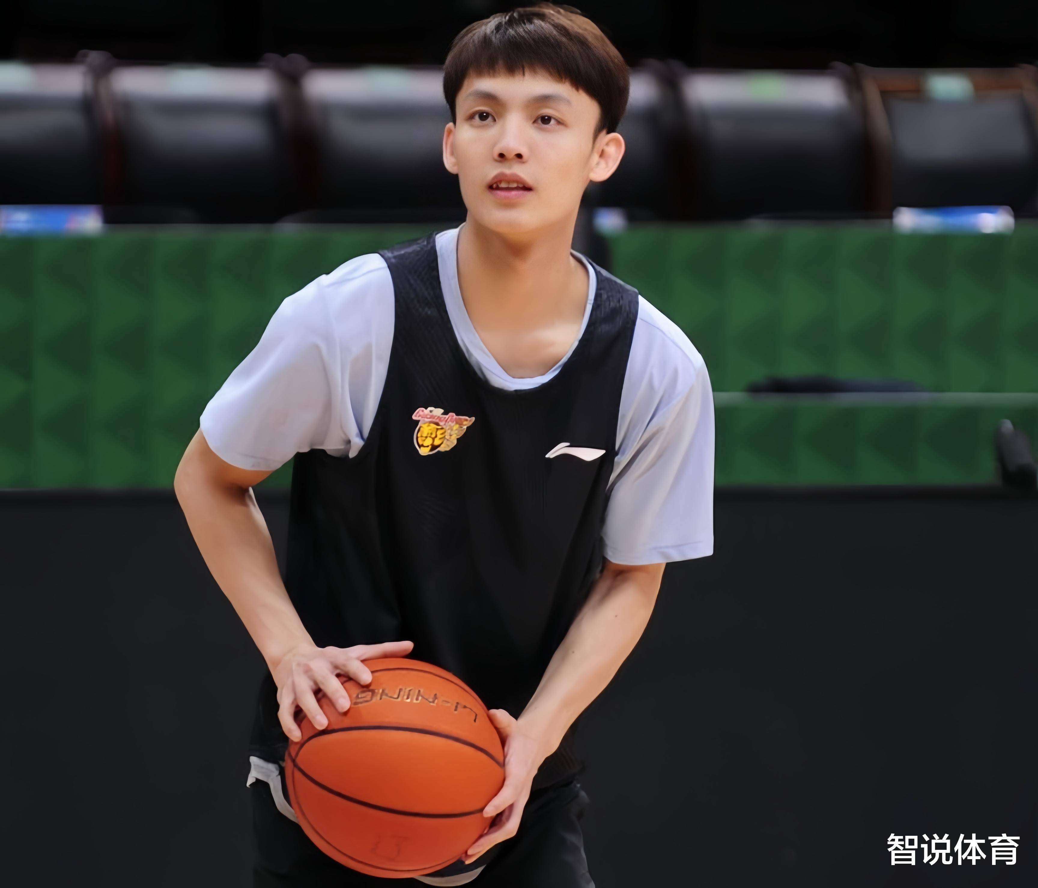 广东男篮取得关键胜利,稳健晋级了吗